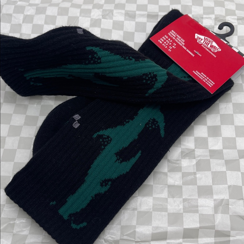 Vans Skate Thorn Crew Socks (1 pair)
with a ribbed cuff cushioning for comfort - Picture 13 of 16